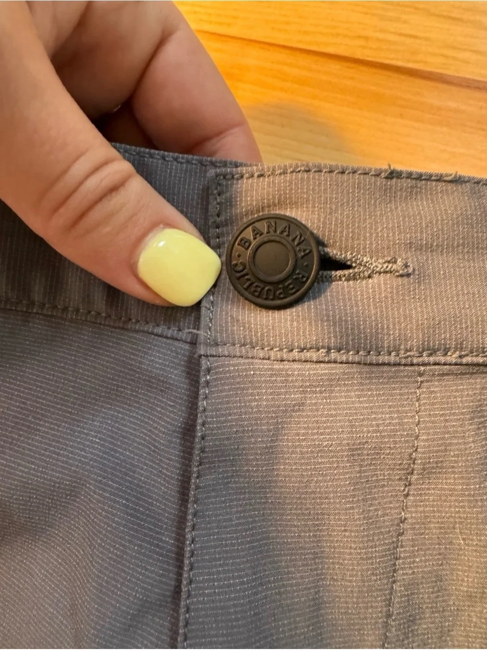 Banana Republic Gray/ Blue Performance Chino Shorts Men’s Size Size Stretch